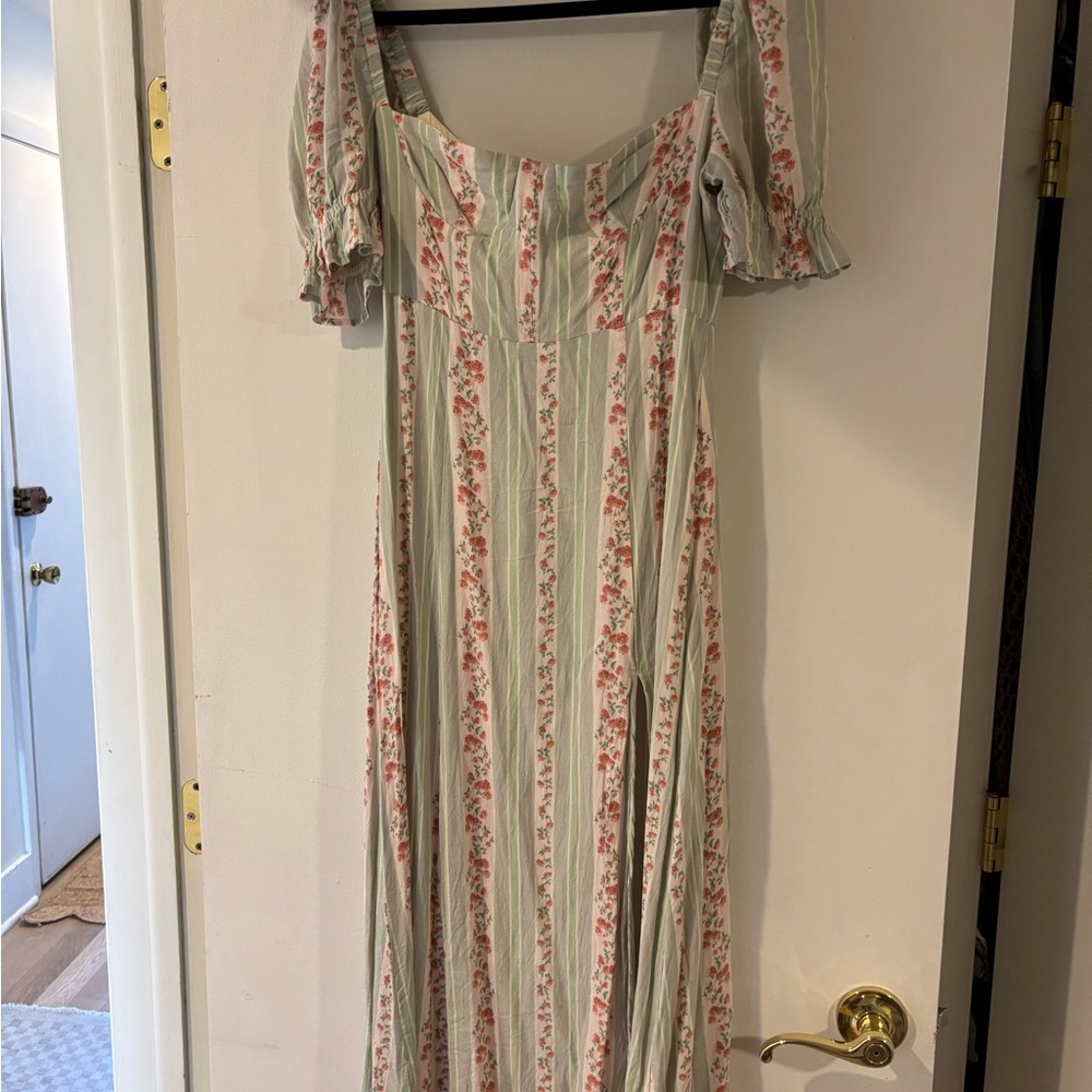 WeWoreWhat Rosewood Floral Puff Sleeve Midi Dress